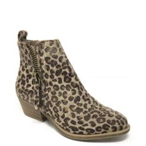 Very G Cheetah Print Bootie